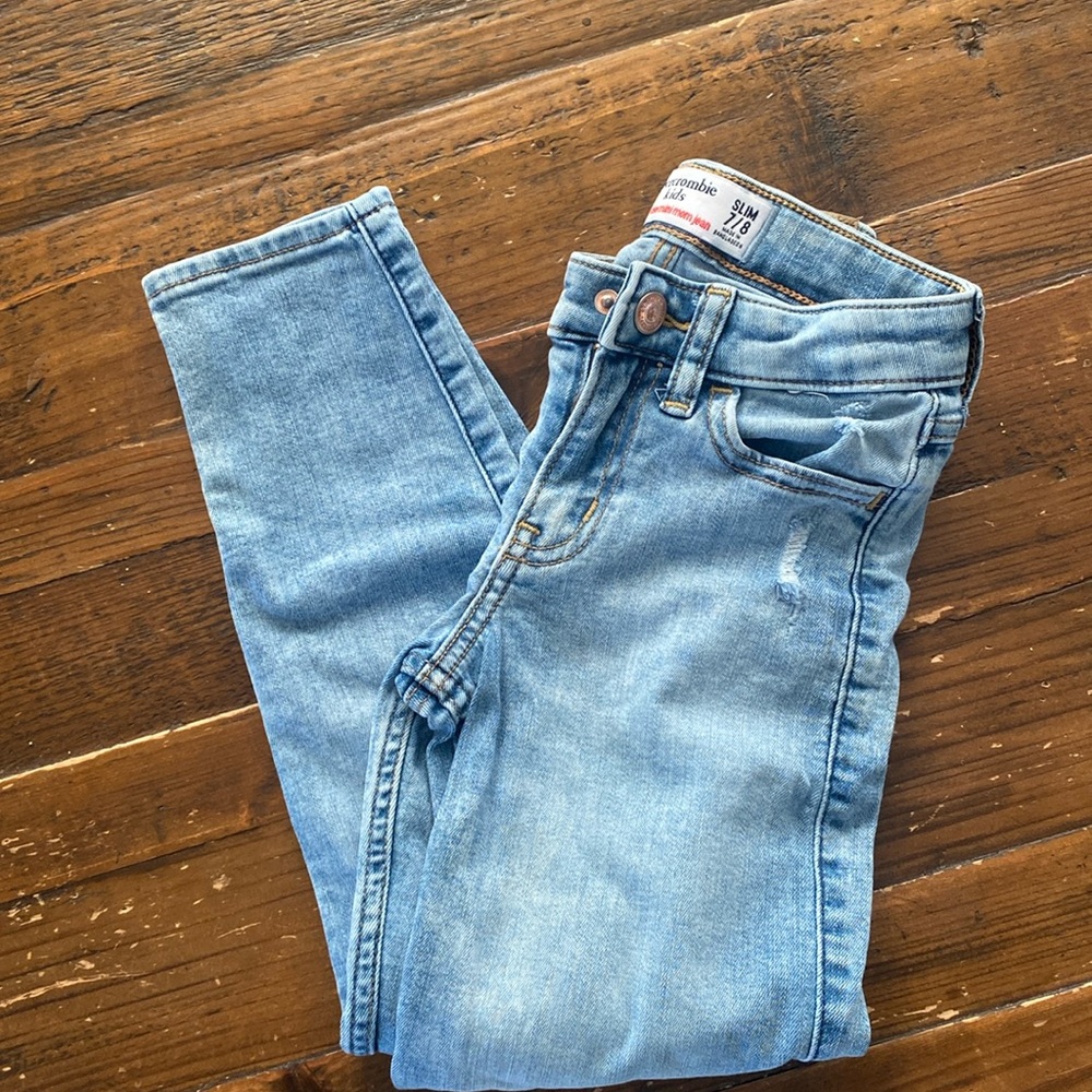 High rise mini mom jean